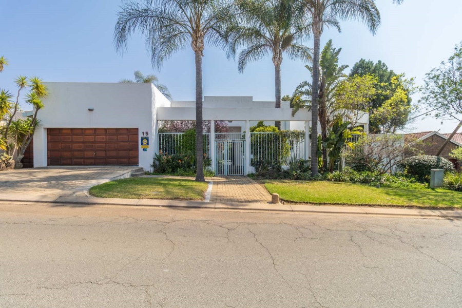3 Bedroom Property for Sale in Hurlingham Manor Gauteng
