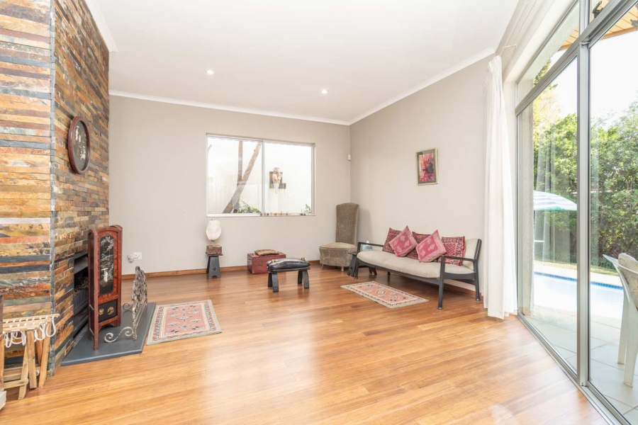 3 Bedroom Property for Sale in Hurlingham Manor Gauteng