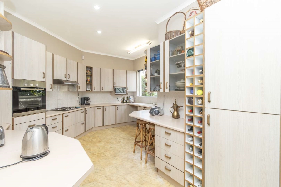 3 Bedroom Property for Sale in Hurlingham Manor Gauteng