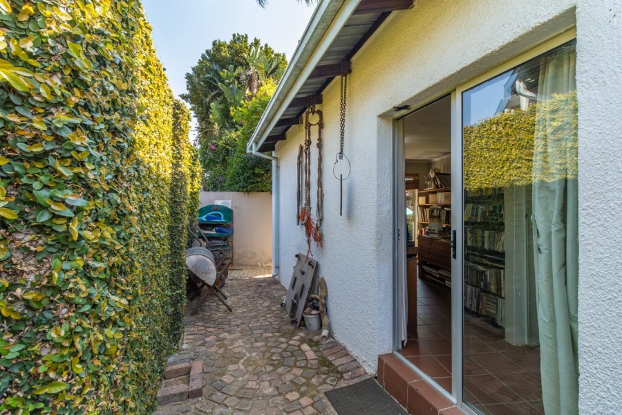3 Bedroom Property for Sale in Hurlingham Manor Gauteng