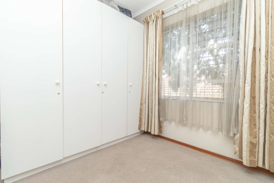 3 Bedroom Property for Sale in Hurlingham Manor Gauteng