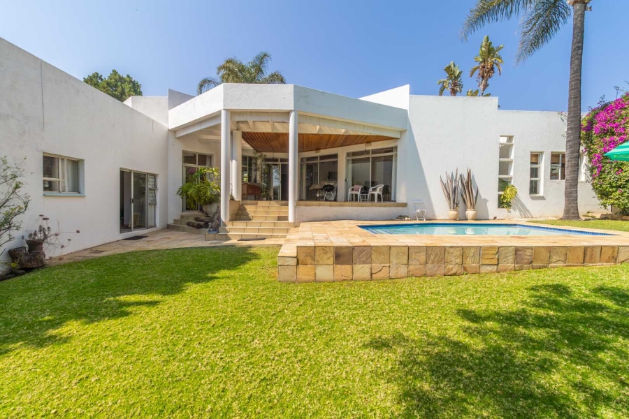 3 Bedroom Property for Sale in Hurlingham Manor Gauteng