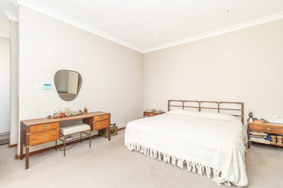 3 Bedroom Property for Sale in Hurlingham Manor Gauteng