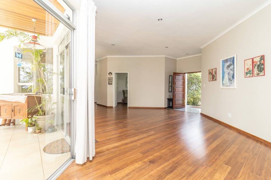 3 Bedroom Property for Sale in Hurlingham Manor Gauteng