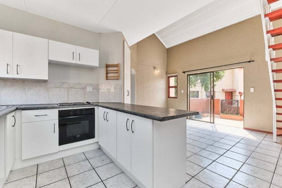 2 Bedroom Property for Sale in Bromhof Gauteng
