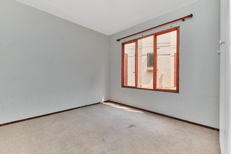 2 Bedroom Property for Sale in Bromhof Gauteng