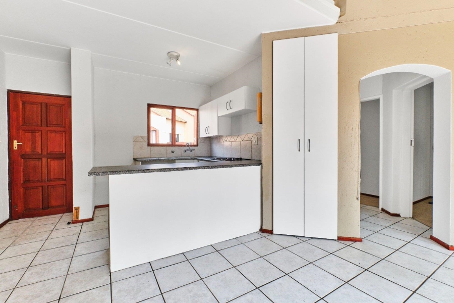 2 Bedroom Property for Sale in Bromhof Gauteng