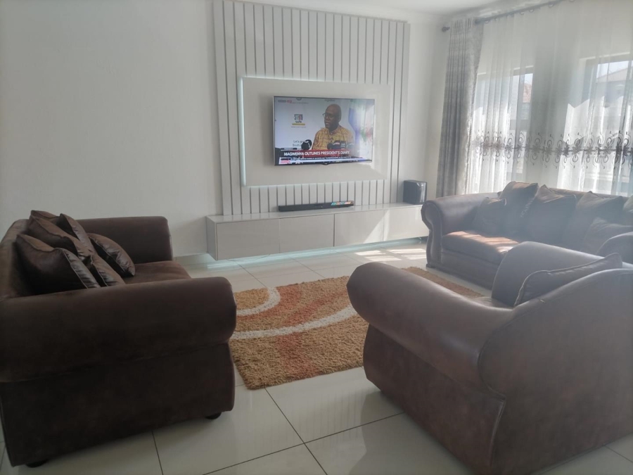 3 Bedroom Property for Sale in The Orchards Gauteng