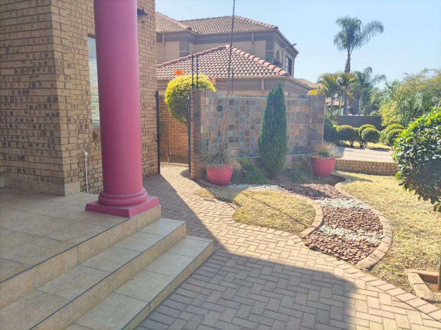 5 Bedroom Property for Sale in Ninapark Gauteng