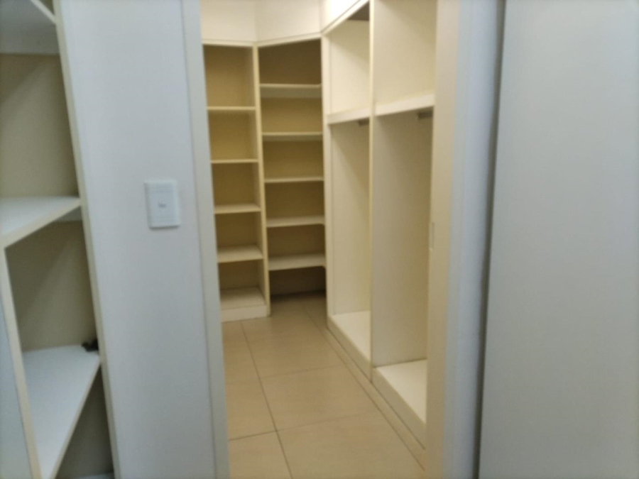 5 Bedroom Property for Sale in Ninapark Gauteng