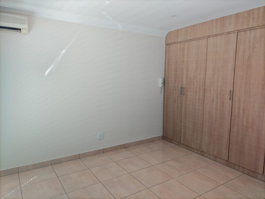 5 Bedroom Property for Sale in Ninapark Gauteng