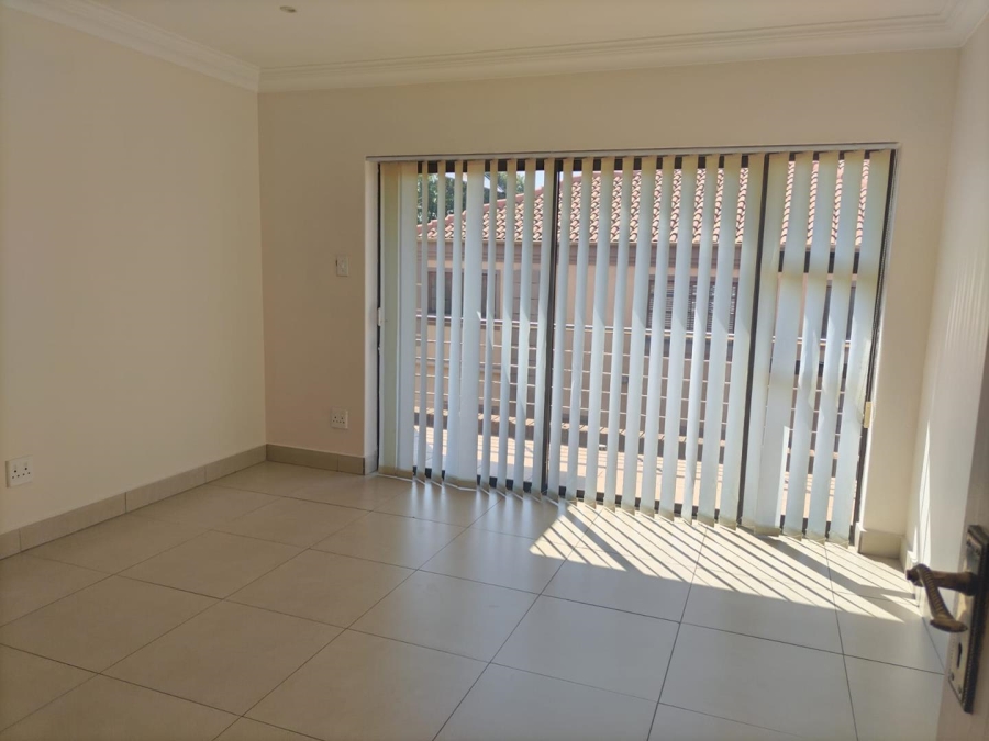5 Bedroom Property for Sale in Ninapark Gauteng