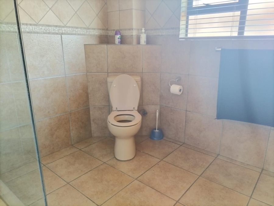 5 Bedroom Property for Sale in Ninapark Gauteng