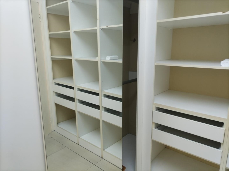 5 Bedroom Property for Sale in Ninapark Gauteng