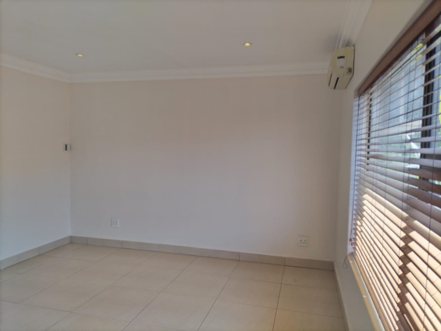 5 Bedroom Property for Sale in Ninapark Gauteng