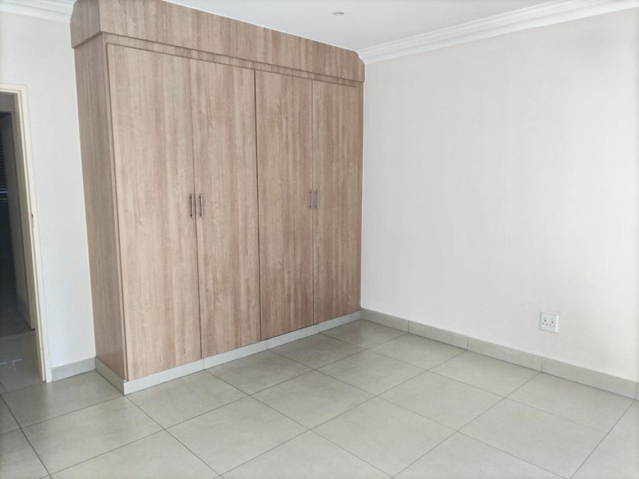 5 Bedroom Property for Sale in Ninapark Gauteng