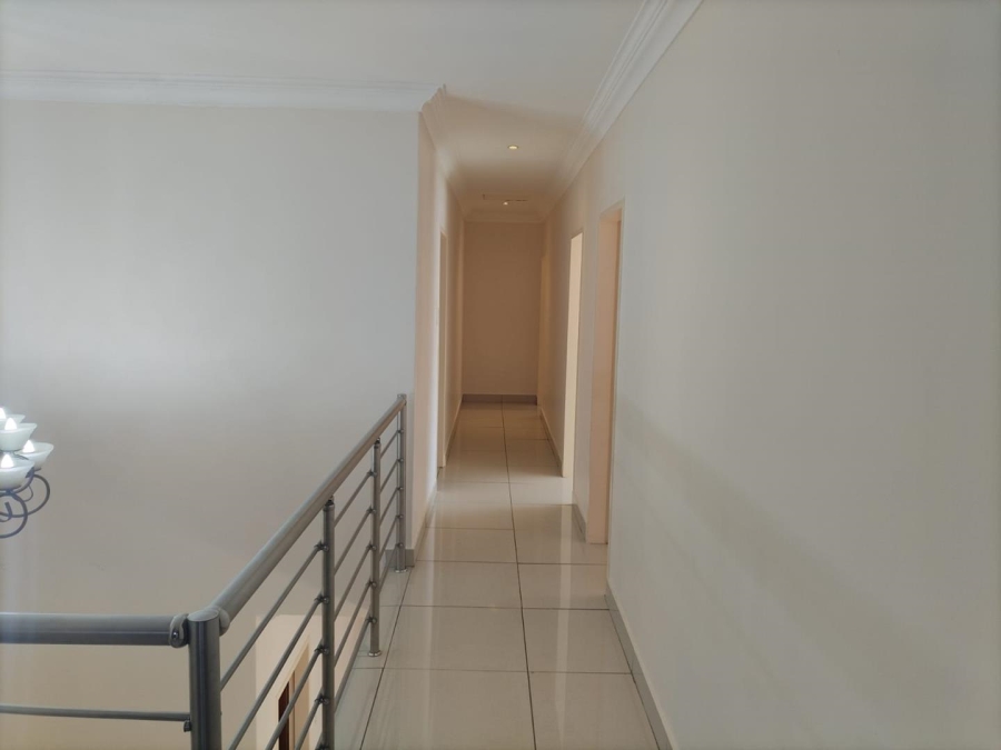 5 Bedroom Property for Sale in Ninapark Gauteng
