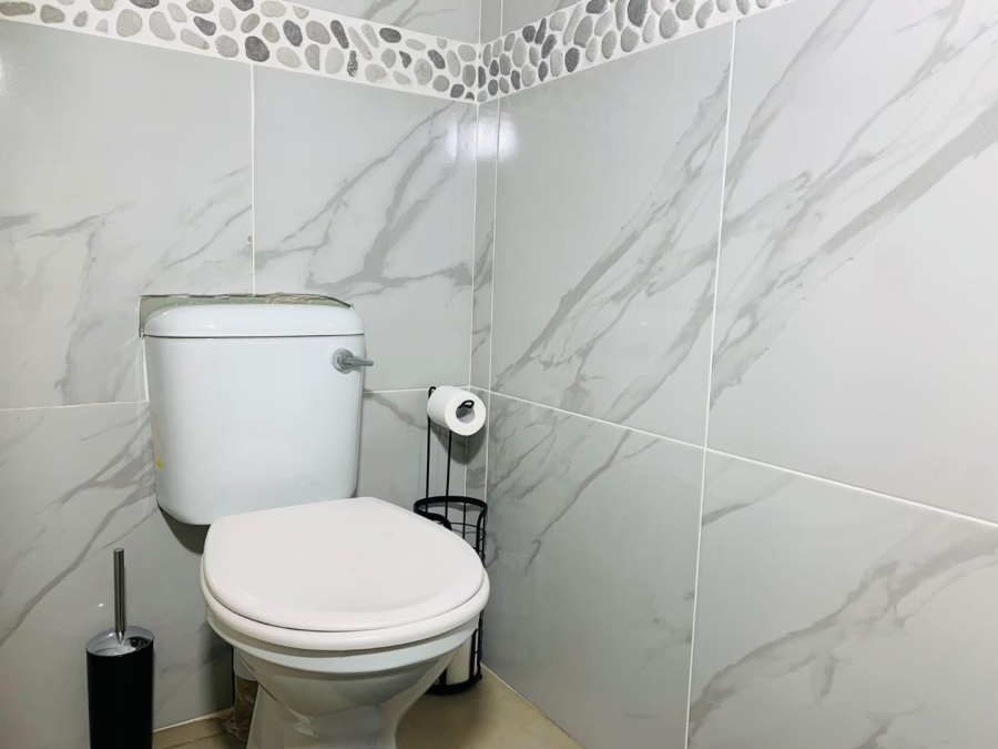 6 Bedroom Property for Sale in Amandasig Gauteng