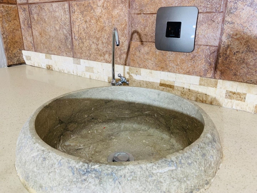 6 Bedroom Property for Sale in Amandasig Gauteng