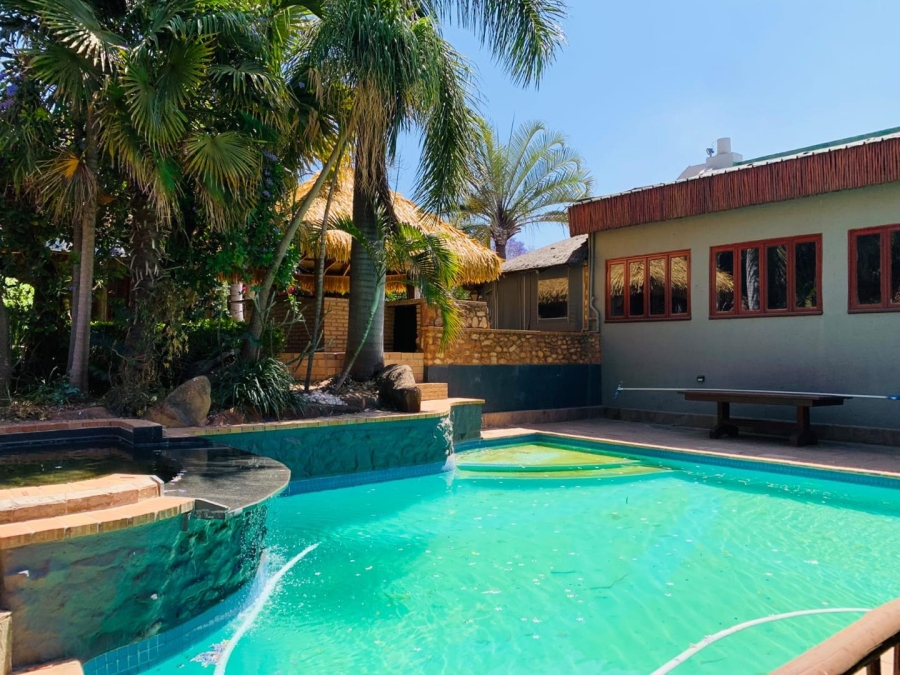 6 Bedroom Property for Sale in Amandasig Gauteng