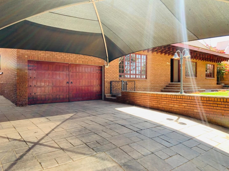 6 Bedroom Property for Sale in Amandasig Gauteng