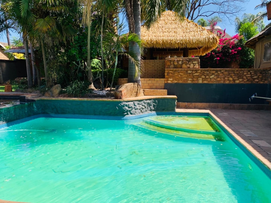 6 Bedroom Property for Sale in Amandasig Gauteng