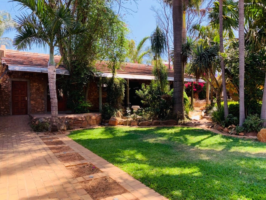 6 Bedroom Property for Sale in Amandasig Gauteng