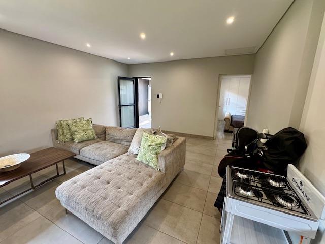 To Let 4 Bedroom Property for Rent in Hurlingham Manor Gauteng