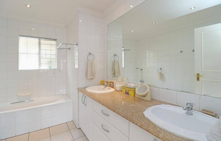2 Bedroom Property for Sale in Morningside Gauteng