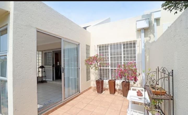 2 Bedroom Property for Sale in Morningside Gauteng