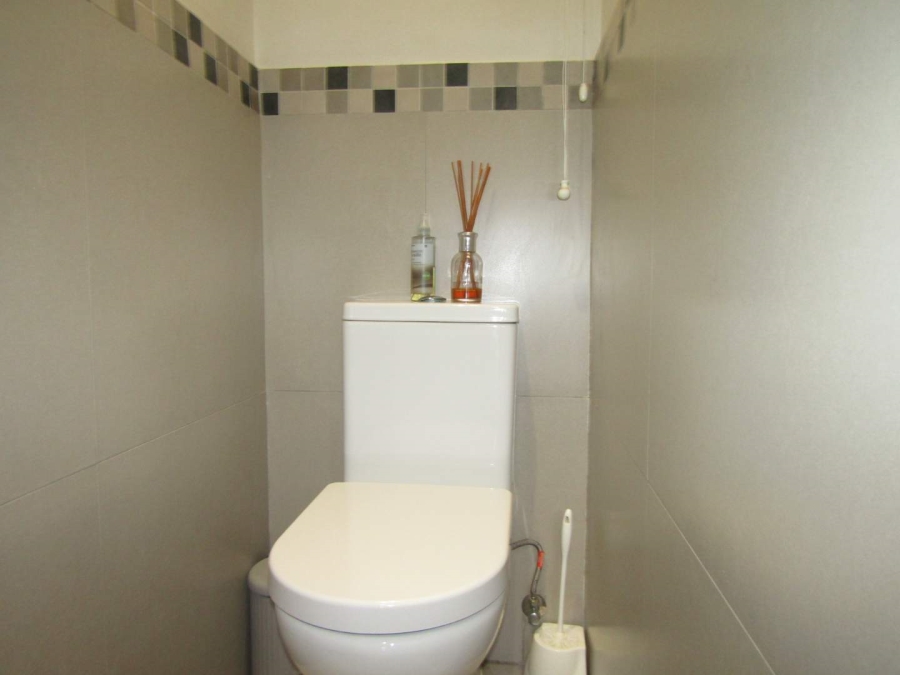 To Let 1 Bedroom Property for Rent in Glenhazel Gauteng