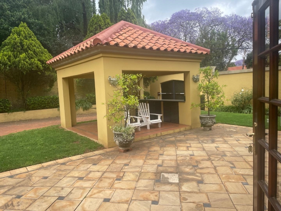 To Let 1 Bedroom Property for Rent in Houghton Gauteng