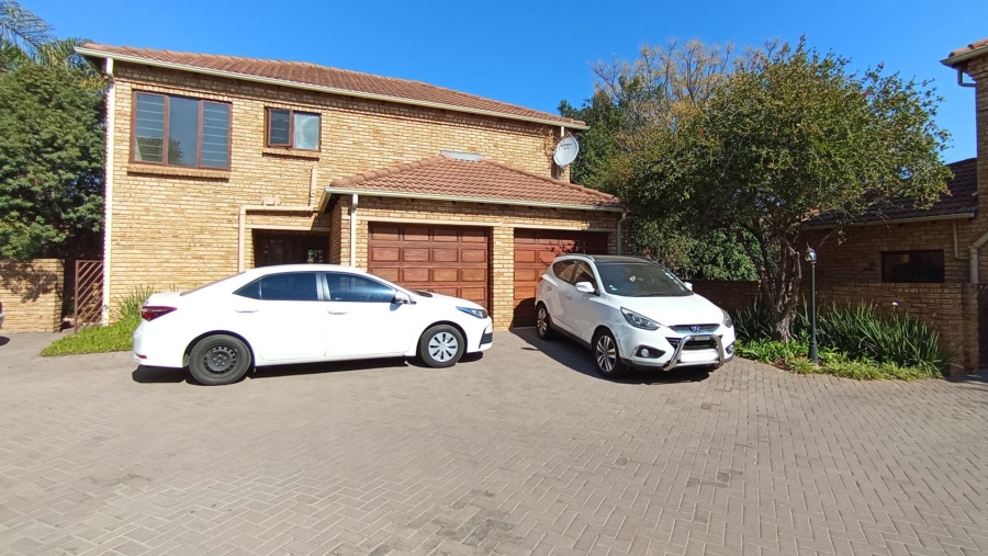 2 Bedroom Property for Sale in Witkoppen Gauteng