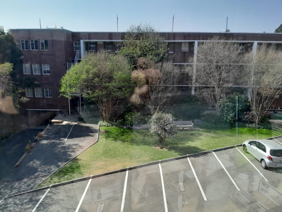 2 Bedroom Property for Sale in Waverley Gauteng