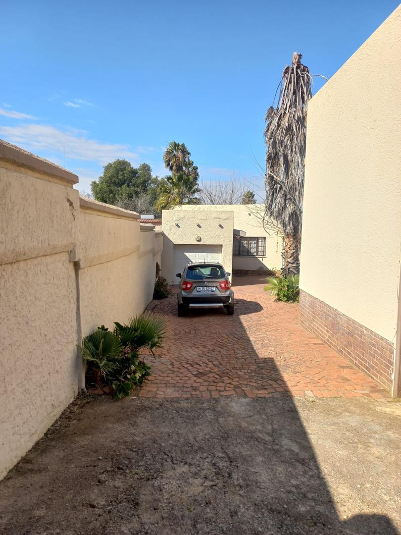To Let 2 Bedroom Property for Rent in Kibler Park Gauteng