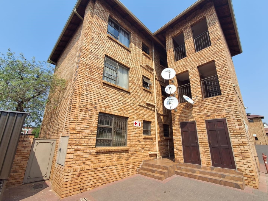 2 Bedroom Property for Sale in New Redruth Gauteng