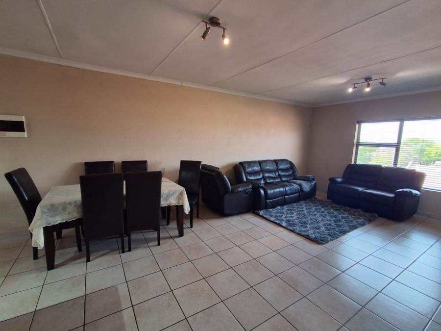 2 Bedroom Property for Sale in New Redruth Gauteng