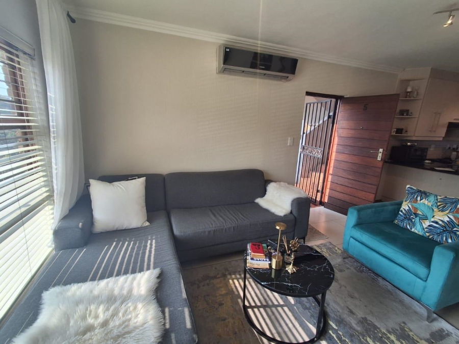 1 Bedroom Property for Sale in Bassonia Gauteng