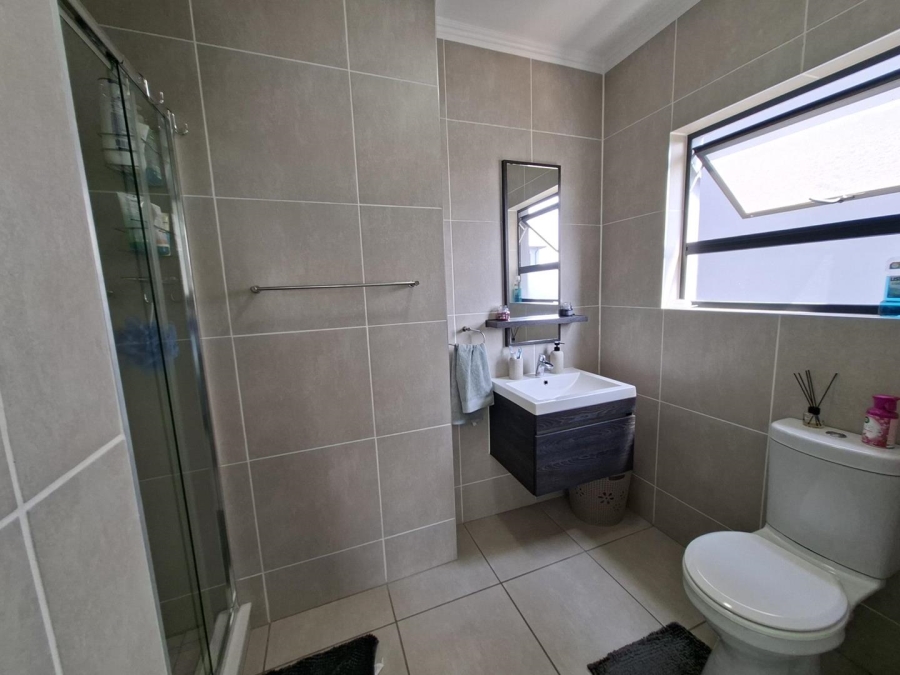 3 Bedroom Property for Sale in Modderfontein Industrial Gauteng