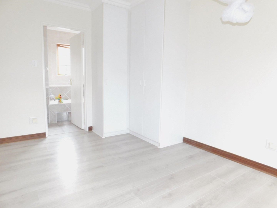 2 Bedroom Property for Sale in Lyme Park Gauteng