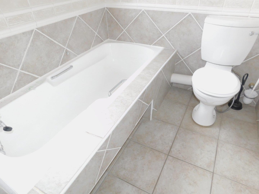 2 Bedroom Property for Sale in Lyme Park Gauteng