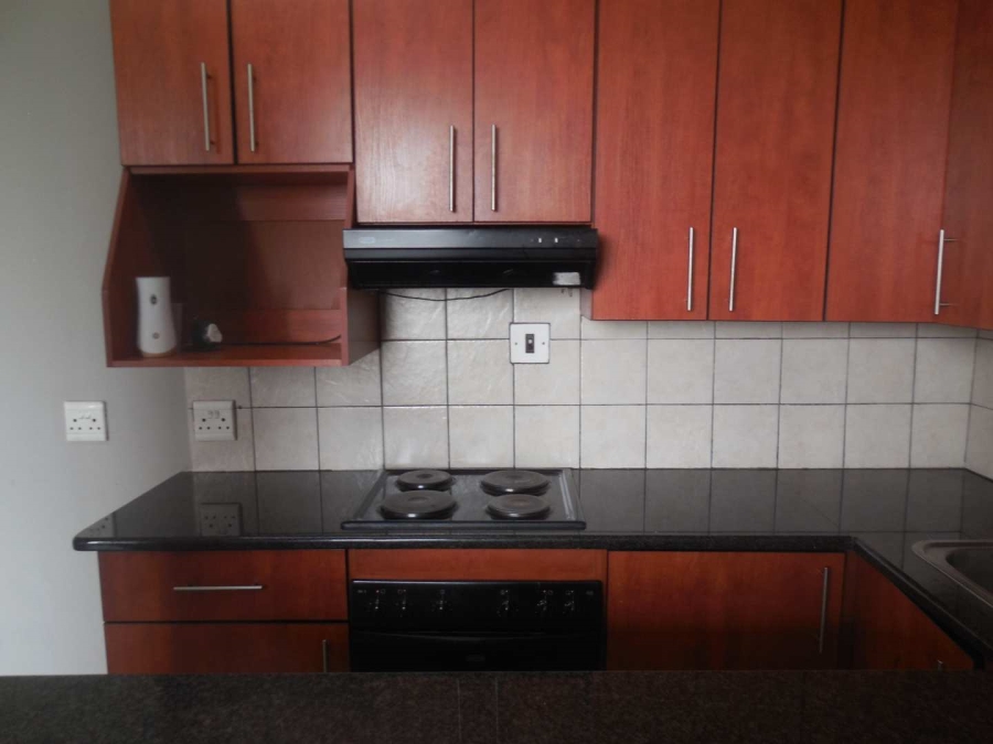 1 Bedroom Property for Sale in La Montagne Gauteng
