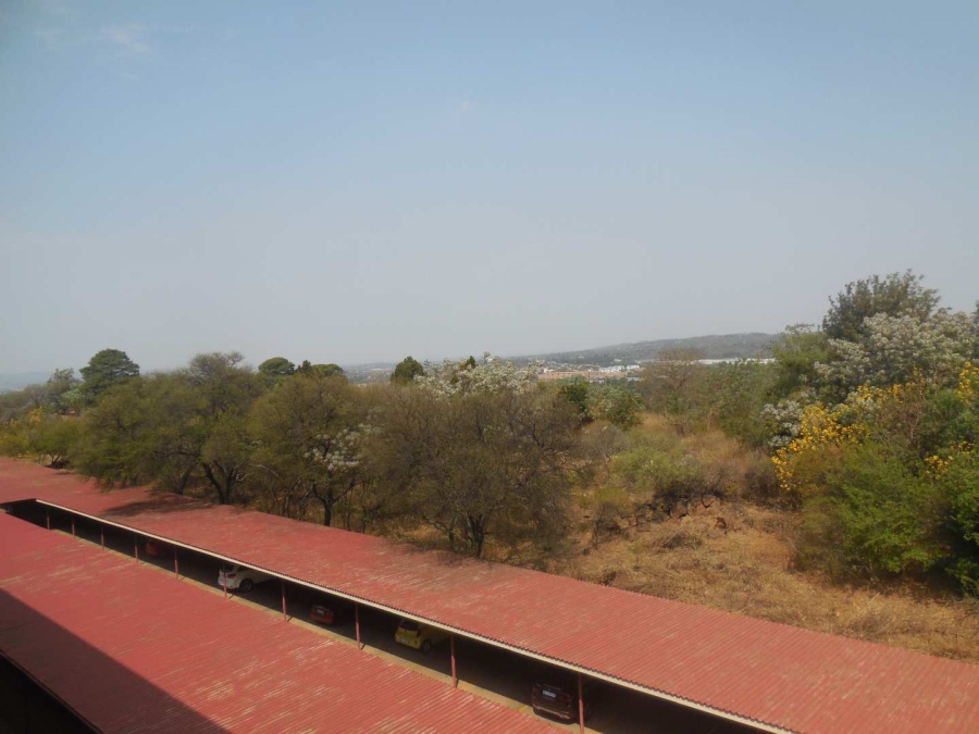 1 Bedroom Property for Sale in La Montagne Gauteng