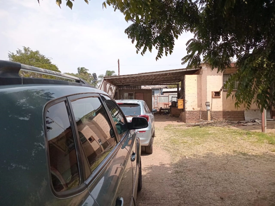 3 Bedroom Property for Sale in Jan Niemand Park Gauteng