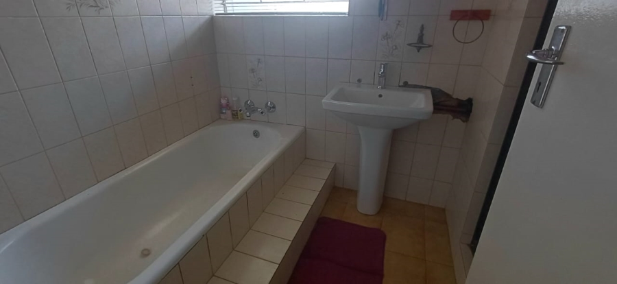 3 Bedroom Property for Sale in Witpoortjie Gauteng