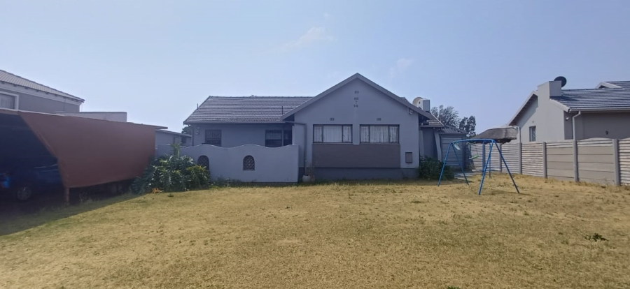 3 Bedroom Property for Sale in Witpoortjie Gauteng