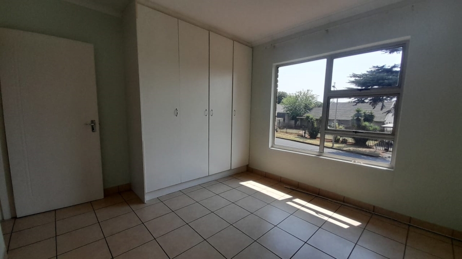 2 Bedroom Property for Sale in Birchleigh Gauteng