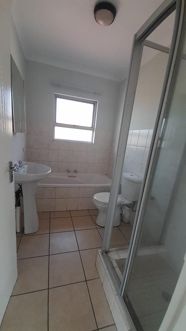 2 Bedroom Property for Sale in Birchleigh Gauteng