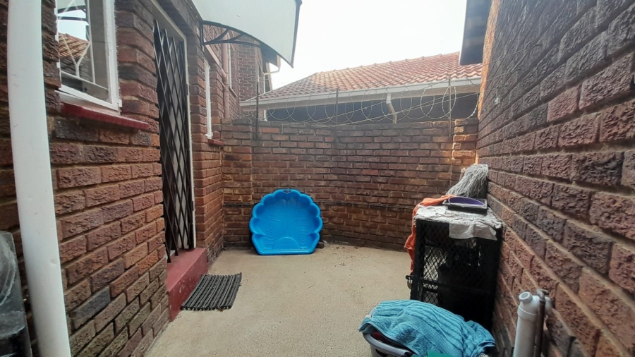 3 Bedroom Property for Sale in Birchleigh Gauteng