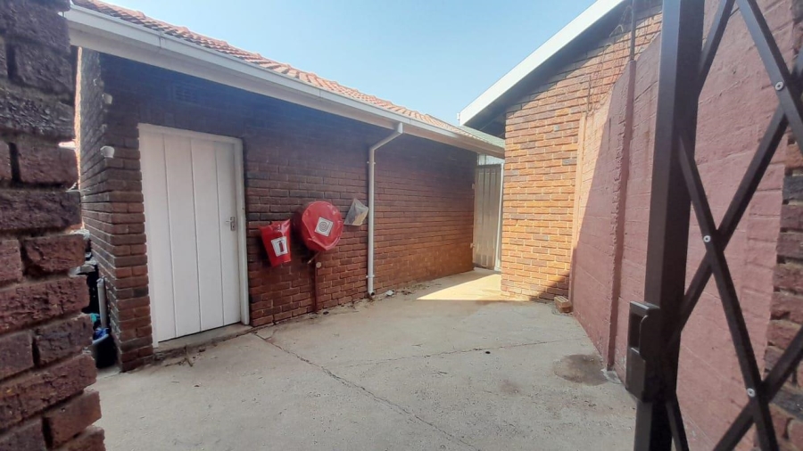 3 Bedroom Property for Sale in Birchleigh Gauteng